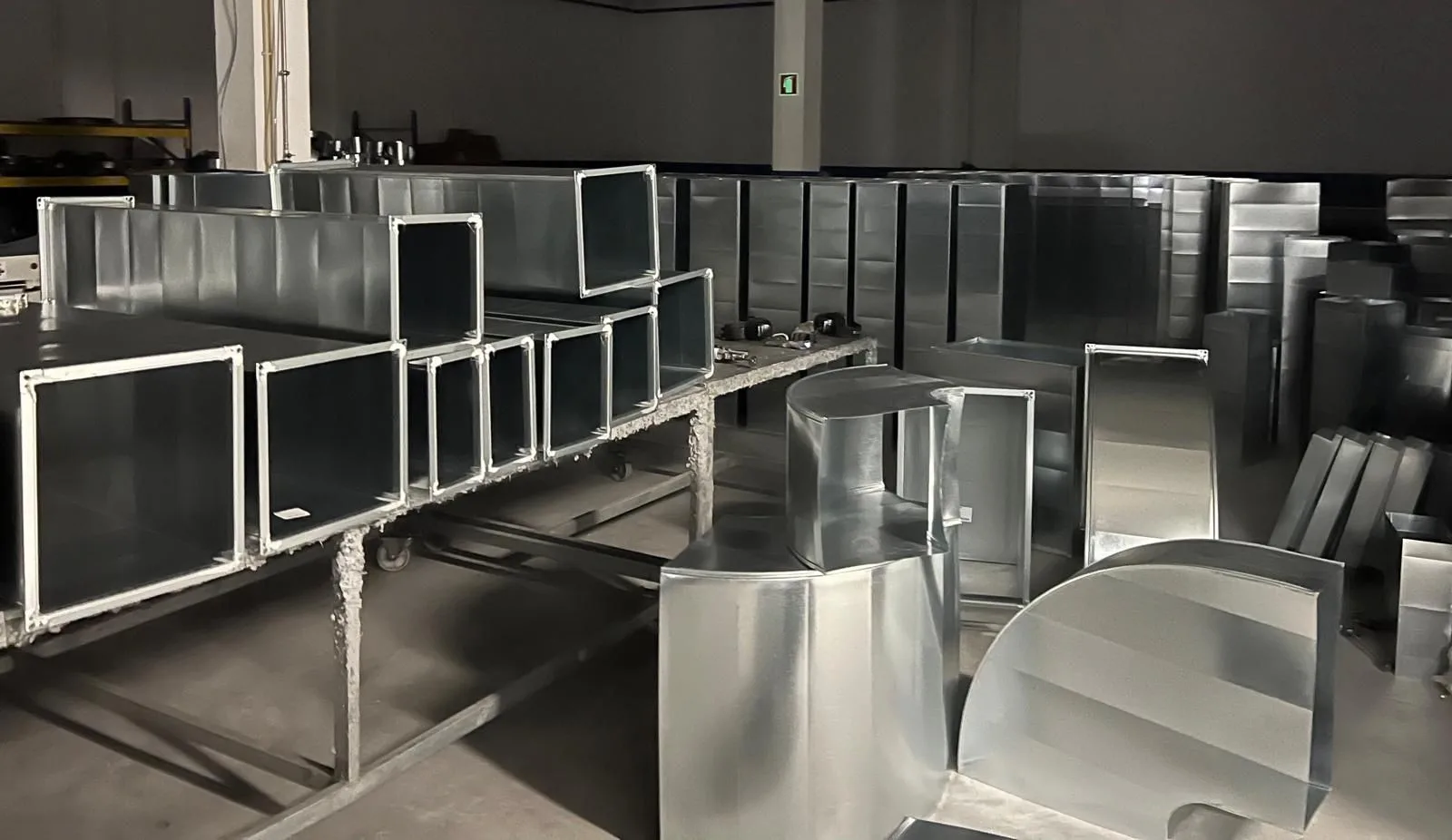 Condutas retangulares na fábrica da Teknospiro