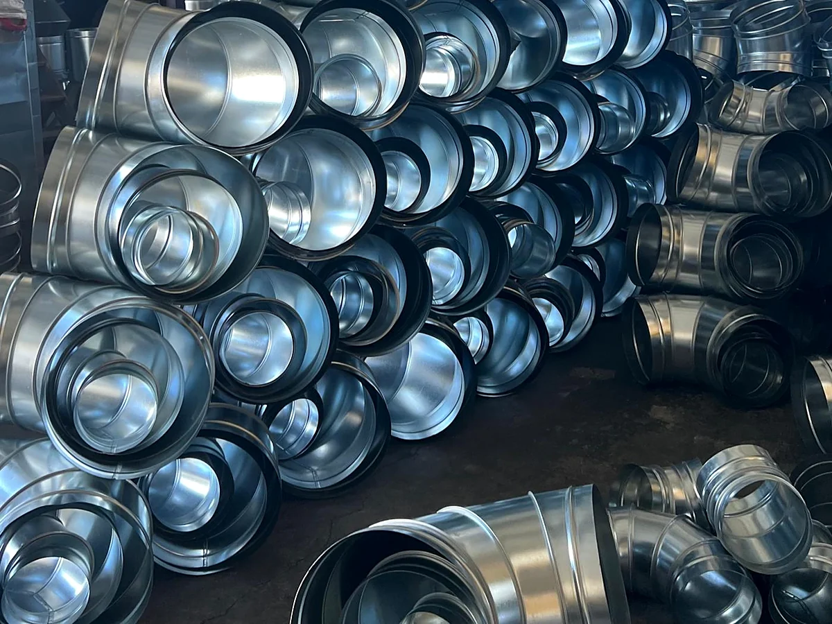 Curvas spiro galvanizadas em stock